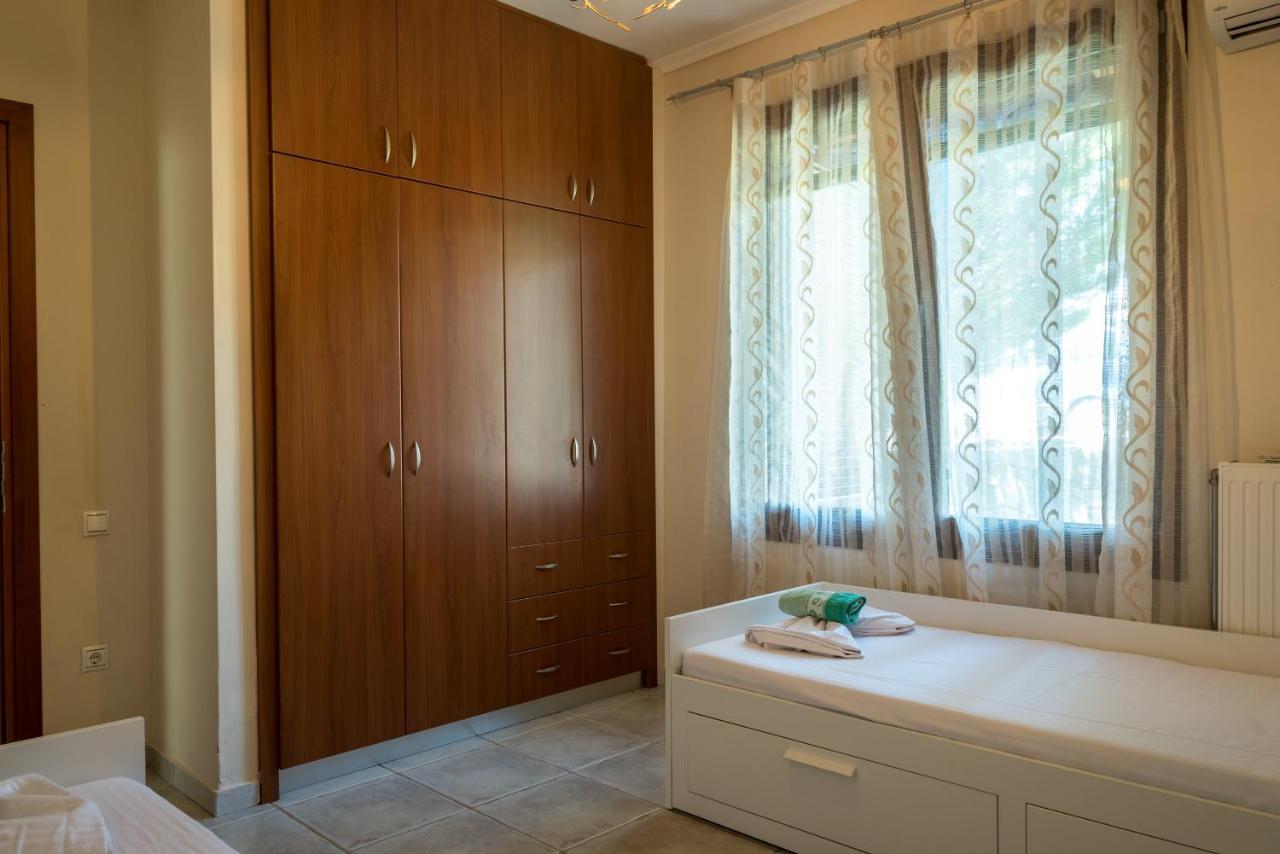 Blue Thea Luxury Villa In Afitos Bagian luar foto