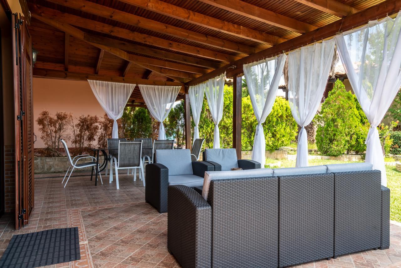Blue Thea Luxury Villa In Afitos Bagian luar foto